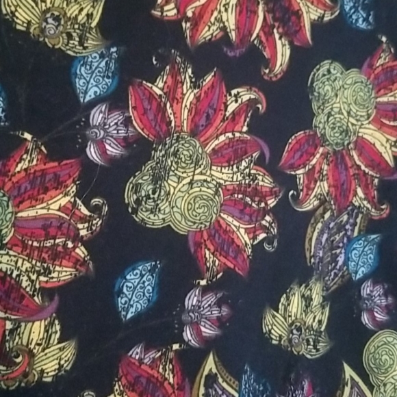 Lularoe classic r - Picture 3 of 3